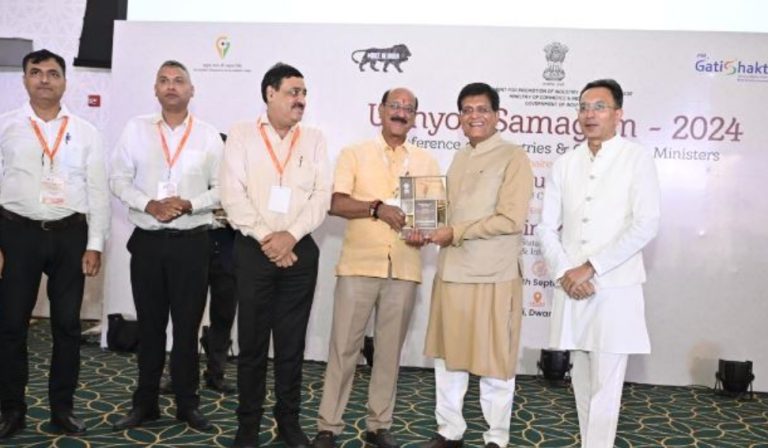 एकल खिड़की व्यवस्था के तहत  उत्तराखण्ड को मिला टॉप अचीवर्स श्रेणी का पुरस्कार