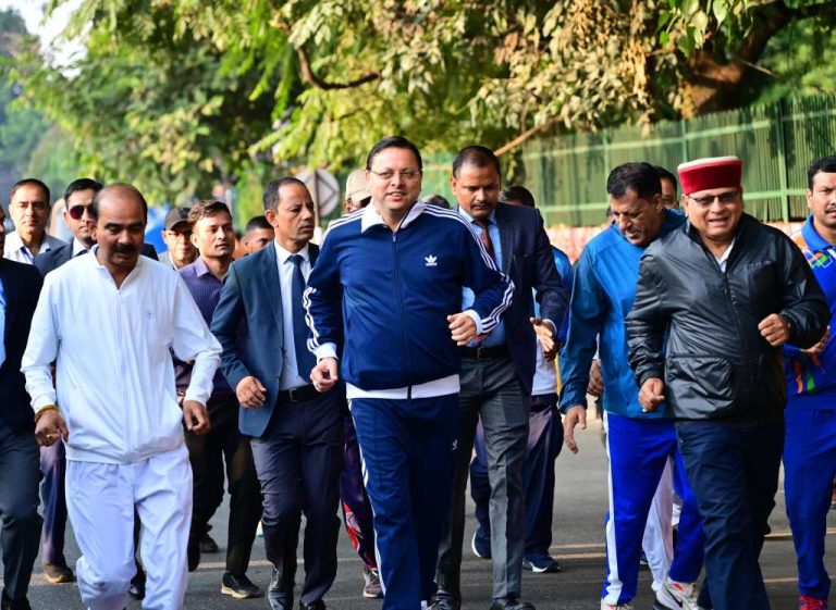 देहरादून: सरदार बल्लभ भाई पटेल के जन्म दिवस के उपलक्ष्य ओपन रन फॉर यूनिटी क्रॉस कंट्री दौड़