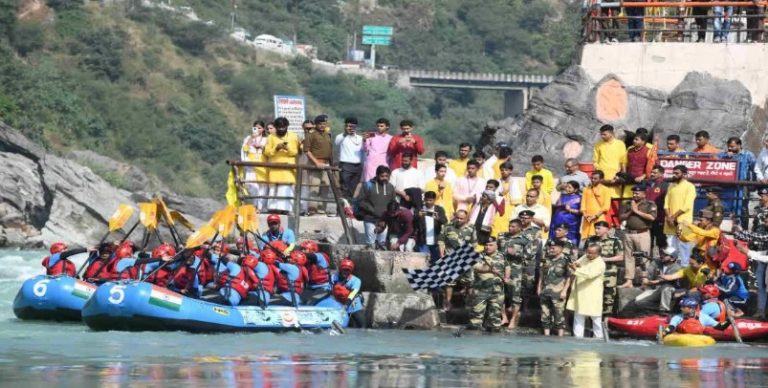 देश के पहले महिला सैन्य नौकायन अभियान की देवप्रयाग संगम से शुरुआत