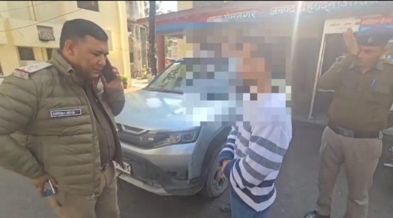 रात्रि चेकिंग के दौरान भागा वाहन चालक, दून पुलिस ने सिखाया सबक