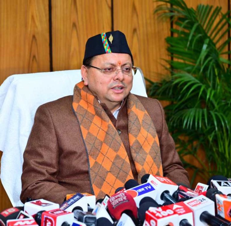 स्मार्ट मीटर विवाद: सीएम धामी का विपक्ष पर पलटवार