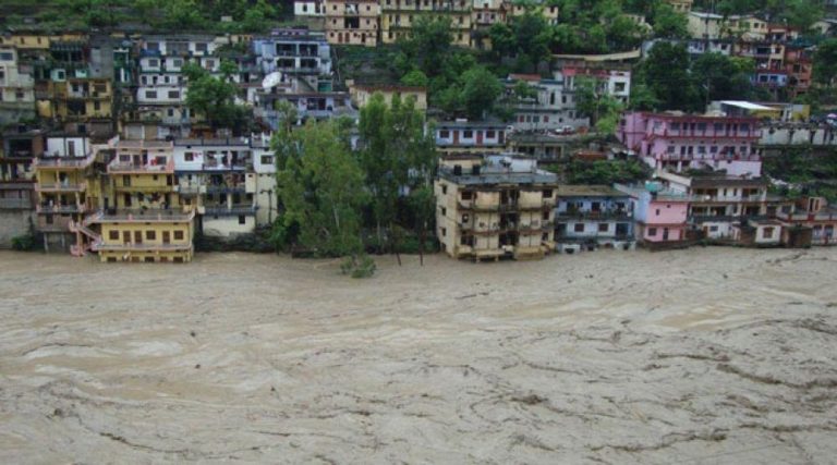 उत्तराखंड में भारी बारिश का खतरा, चार पहाड़ी जिलों में अलर्ट जारी