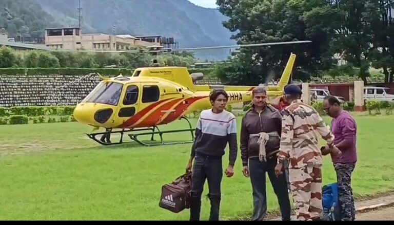 उत्तरकाशी आपदा: धराली-हर्षिल में चल रहा रेस्क्यू ऑपरेशन, अब तक इतनी जानें बचीं