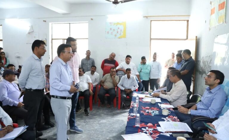 आपदाग्रस्त क्षेत्रों में डीएम ने  किया ग्राउंड जीरो निरीक्षण
