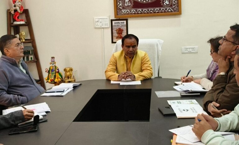 सहकारी बैंकों में एनपीए वसूली को चलायें विशेष अभियान: डॉ धन सिंह रावत