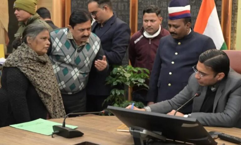 जनदर्शन कार्यक्रम: 130 से अधिक शिकायतें एवं प्रार्थना पत्र मिले