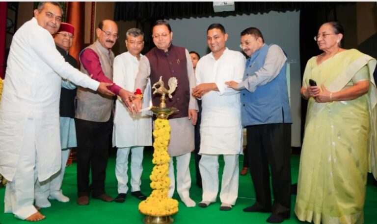 सीएम  ने जुगमन्दर हॉल के नवीनीकरण का लोकार्पण किया