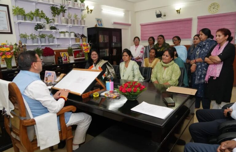 आंगनबाड़ी कार्यकत्रियों को मिला मानदेय बढ़ोतरी का तोहफा