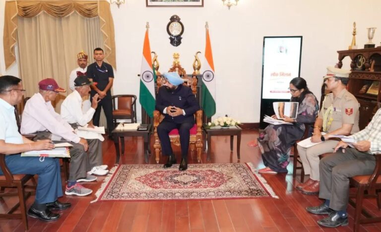 राज्यपाल ने पूर्व सैनिकों और आमजन की समस्याओं पर किया संवाद