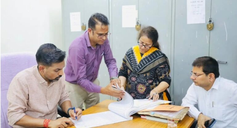 डॉ. आशीष चौहान ने संभाली डीएम देहरादून की कमान