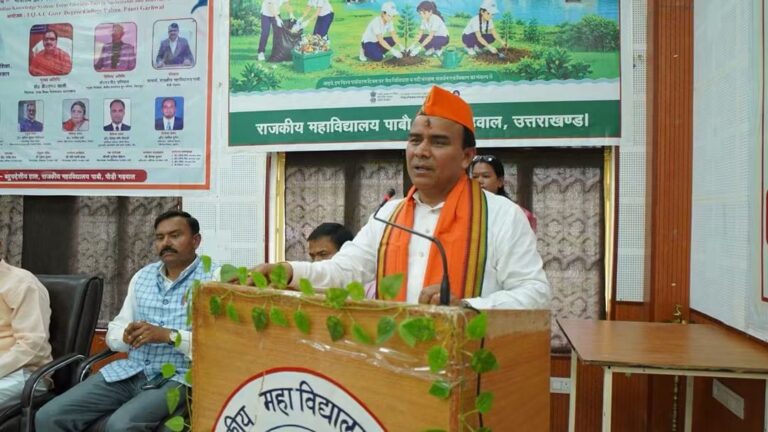 शिक्षा मंत्री डाॅ. रावत ने पौड़ी से किया ‘हर घर तिरंगा’ अभियान का शुभारम्भ