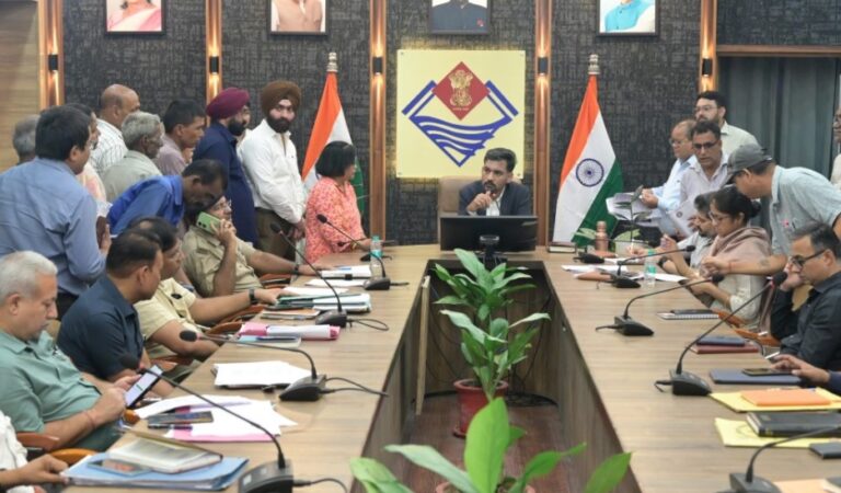 अवैध हैवी वेल्डिंग फैक्ट्री पर प्रशासन की बड़ी कार्रवाई, सीलिंग की तैयारी