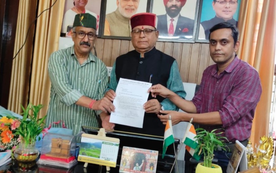 आठवीं अनुसूची में शामिल हों गढ़वाली, कुमाऊंनी और जौनसारी